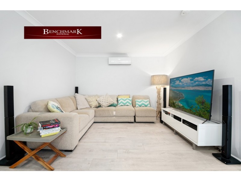 12 Valleyfield Court, Wattle Grove NSW 2173