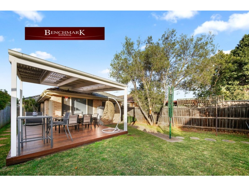 12 Valleyfield Court, Wattle Grove NSW 2173