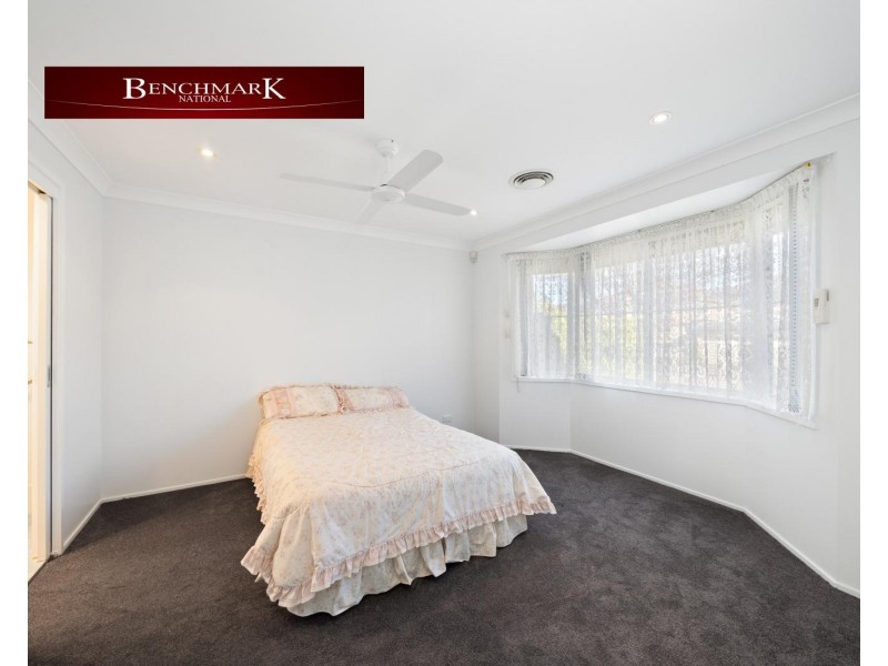 33 Woodlake Court, Wattle Grove NSW 2173