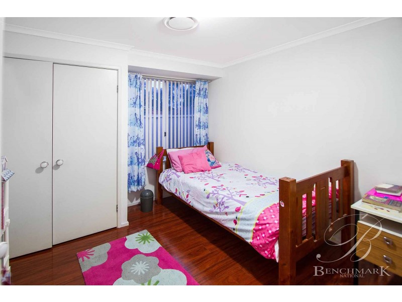 5 Oldbury Court, Wattle Grove NSW 2173