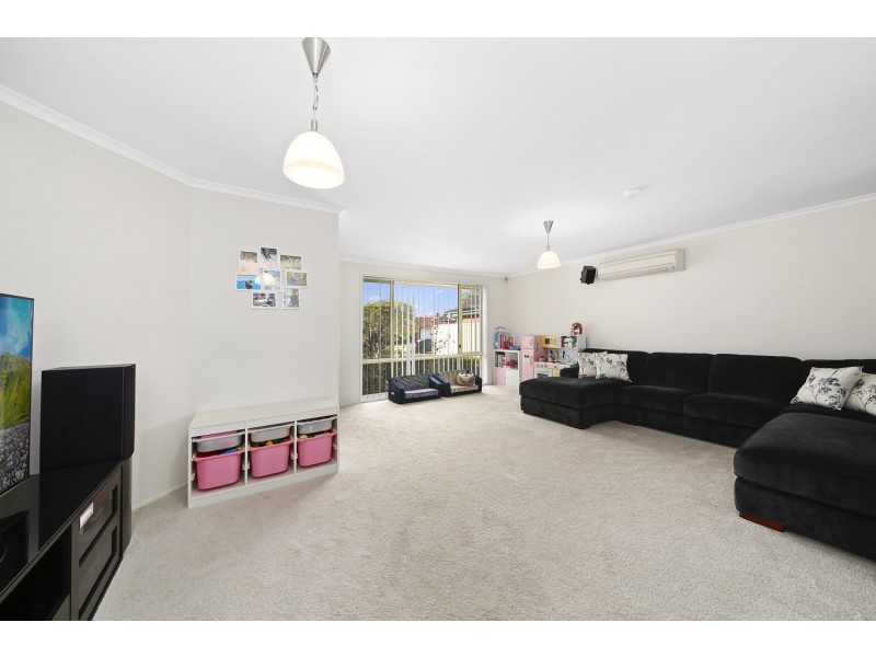 22 Bodalla Court, Wattle Grove NSW 2173