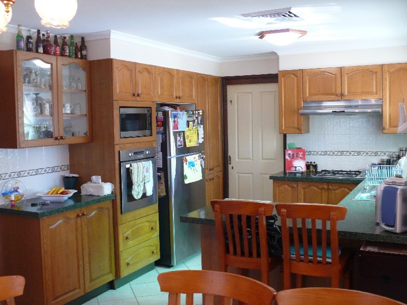 Wattle Grove NSW 2173