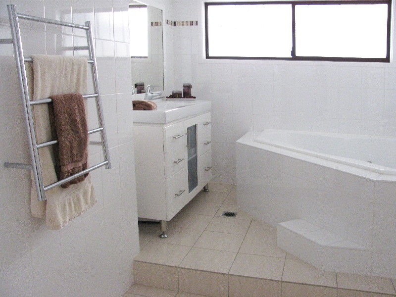 Chipping Norton NSW 2170