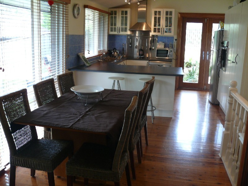 72 Gal Cres, Moorebank NSW 2170