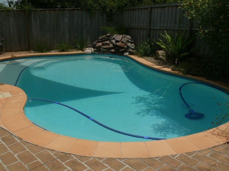 72 Gal Cres, Moorebank NSW 2170