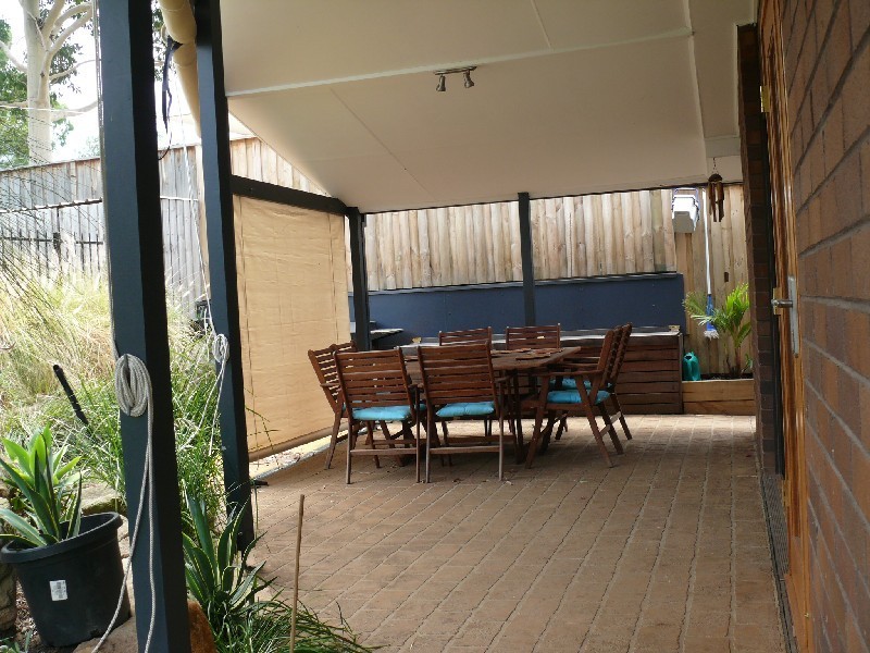 72 Gal Cres, Moorebank NSW 2170