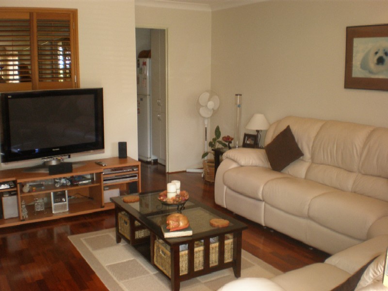 Wattle Grove NSW 2173