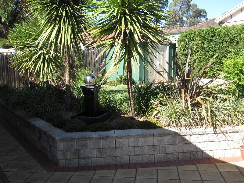 Wattle Grove NSW 2173