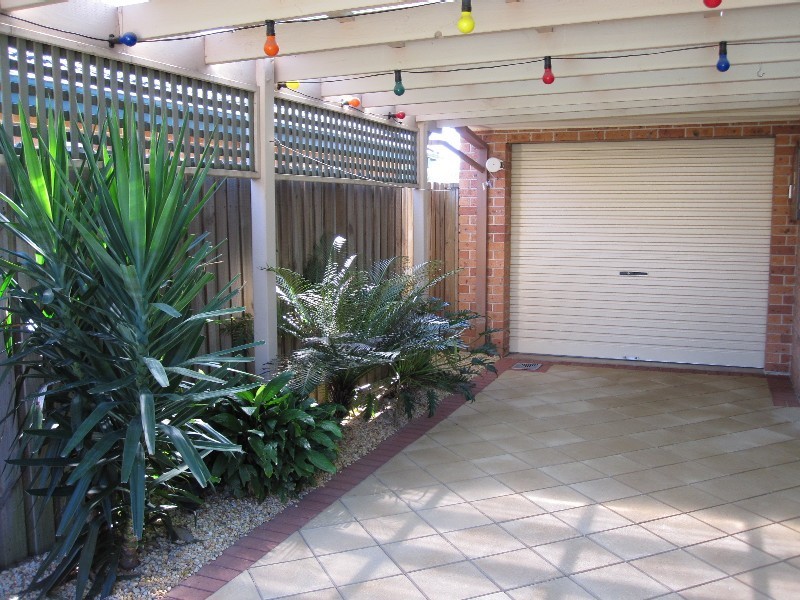 Wattle Grove NSW 2173