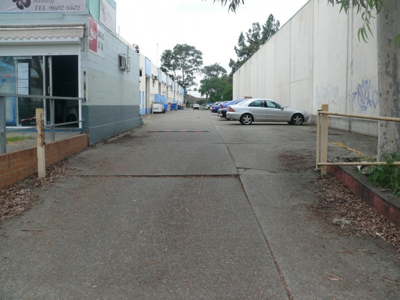 6/12 Regent Crescent, Moorebank NSW 2170