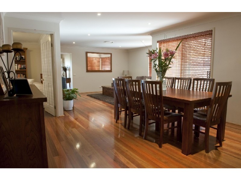 19 Bundarra, Wattle Grove NSW 2173