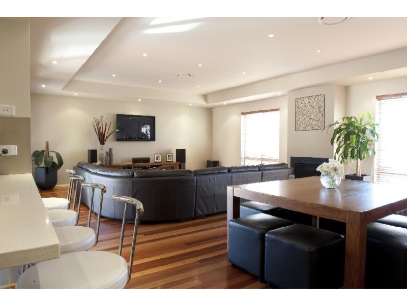 19 Bundarra, Wattle Grove NSW 2173