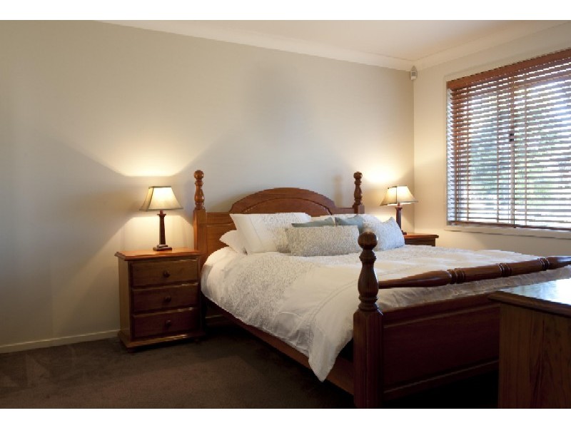 19 Bundarra, Wattle Grove NSW 2173