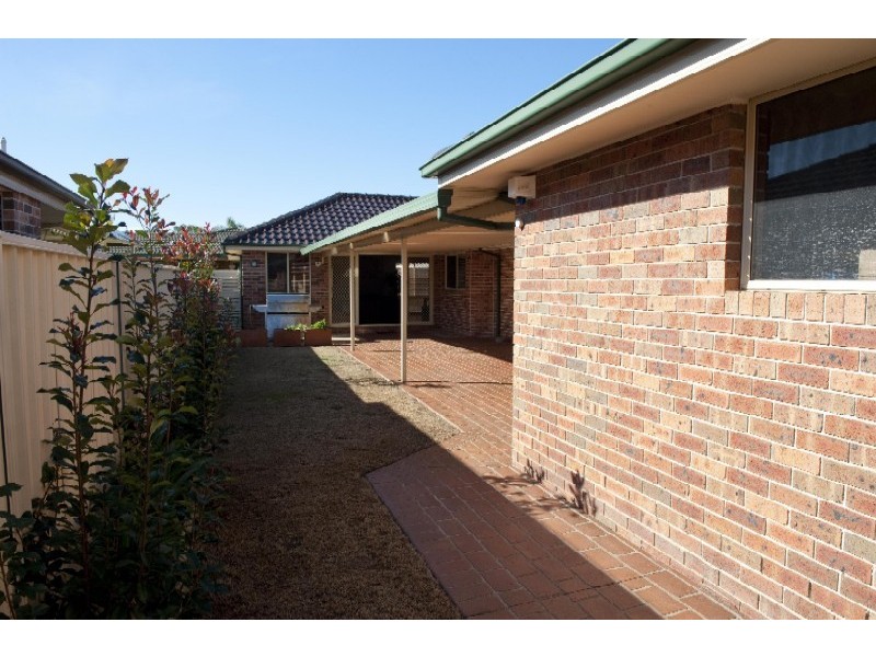 19 Bundarra, Wattle Grove NSW 2173