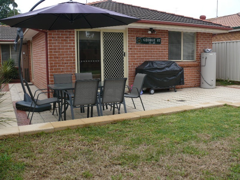 132A Renton Ave, Moorebank NSW 2170