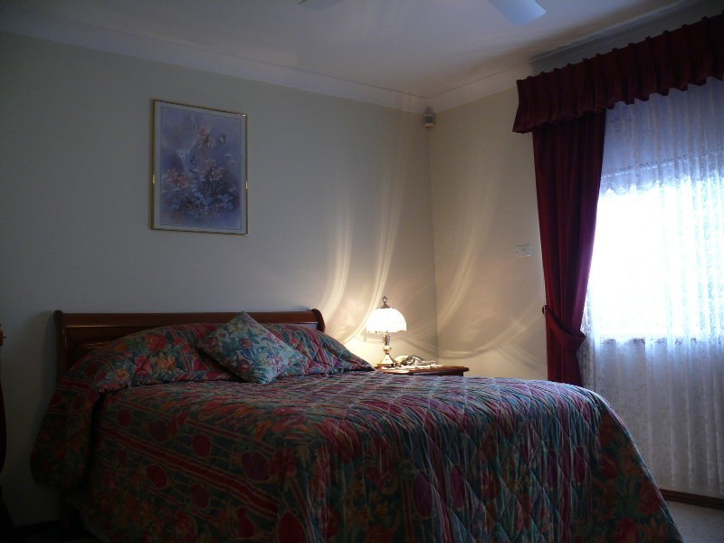 Wattle Grove NSW 2173