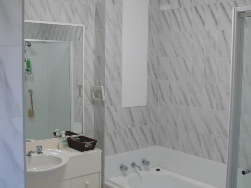 9/2 Mead Dve, Chipping Norton NSW 2170