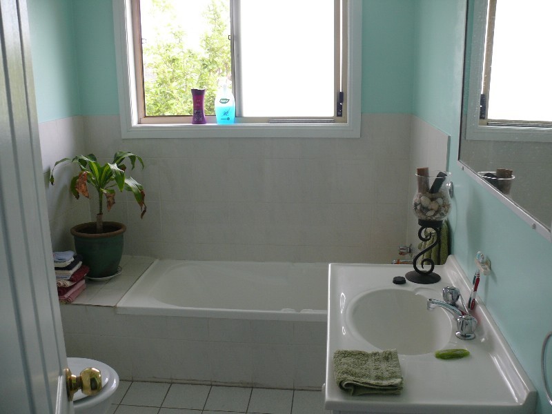 9A Swain St, Moorebank NSW 2170