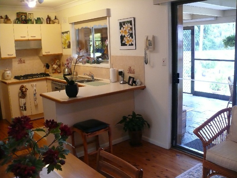 6 Flanagan Ave, Moorebank NSW 2170