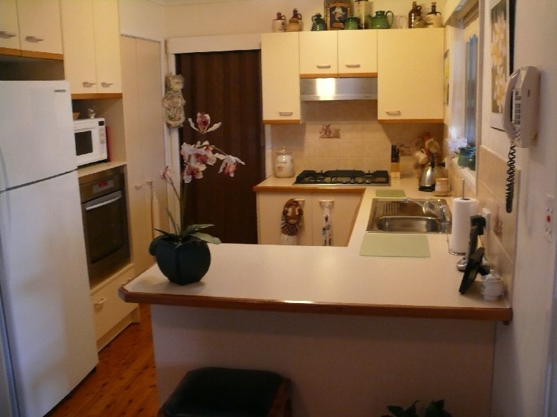 6 Flanagan Ave, Moorebank NSW 2170