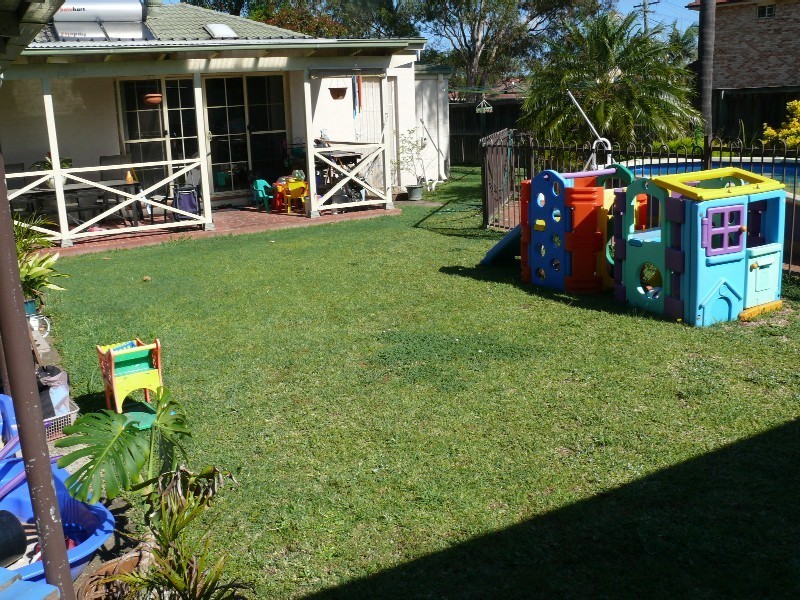 22 Metcalfe Ave, Moorebank NSW 2170