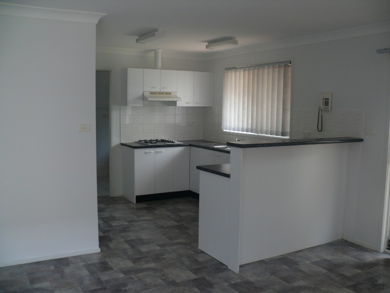 3 Kaputar Crt, Wattle Grove NSW 2173