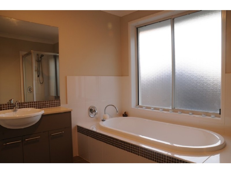 4 Schulten Street, Moorebank NSW 2170