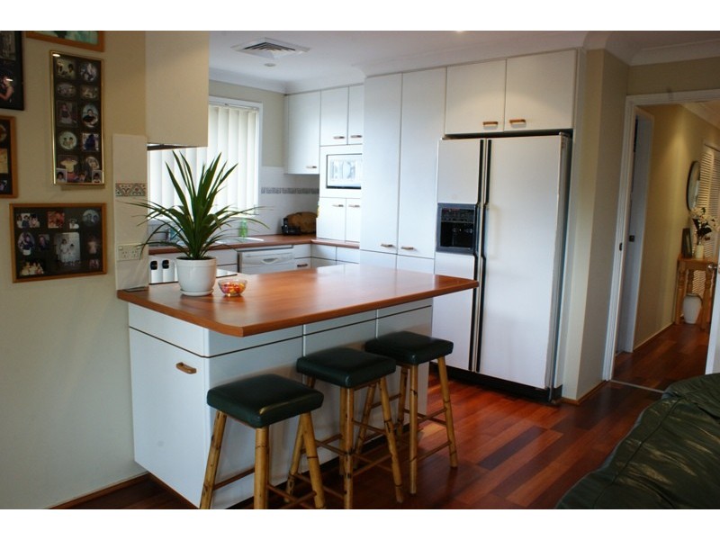 28 Ikara Cres, Moorebank NSW 2170