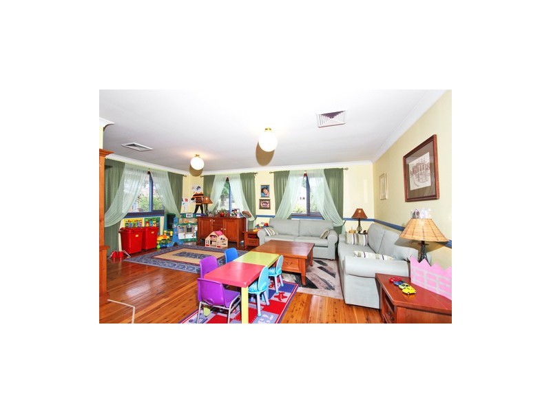 30 Paine Ave, Moorebank NSW 2170