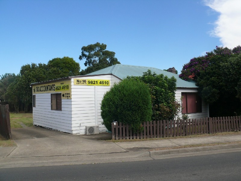 21 Heathcote Rd, Moorebank NSW 2170