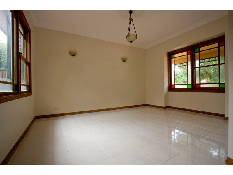 10 Acola Crt, Wattle Grove NSW 2173