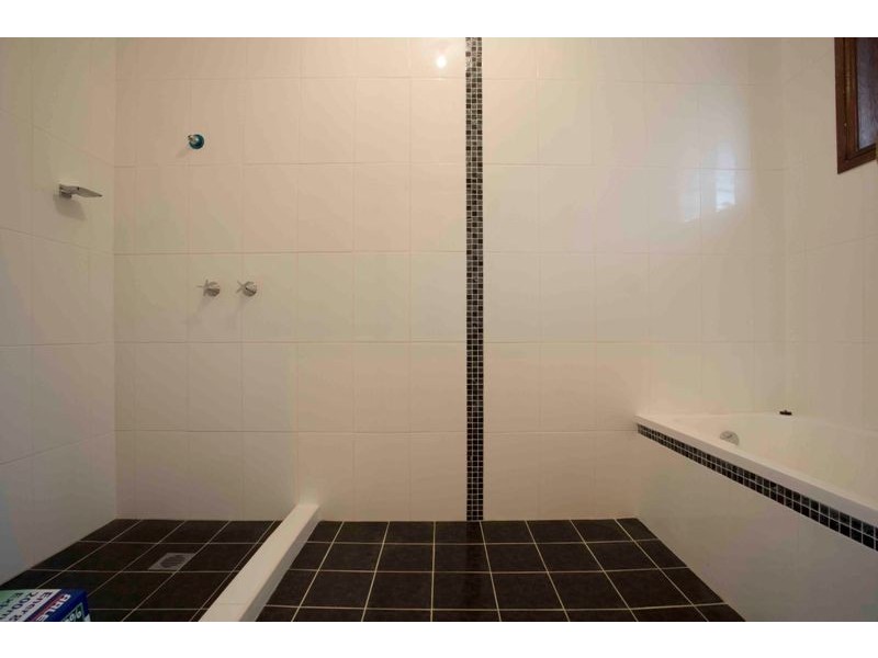 10 Acola Crt, Wattle Grove NSW 2173