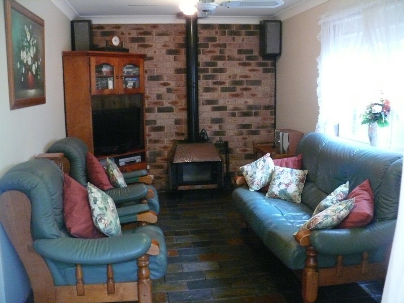 39 Gal Cr, Moorebank NSW 2170