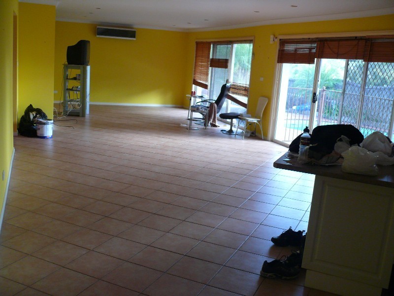 8 Balala Crt, Wattle Grove NSW 2173