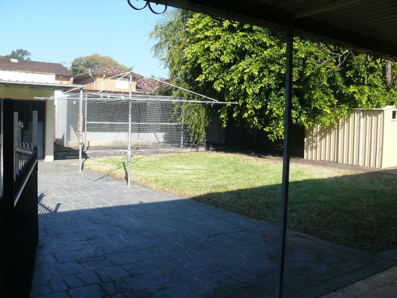 106 Alfred Rd, Chipping Norton NSW 2170