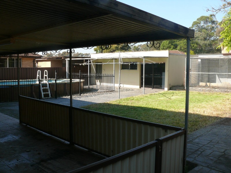 106 Alfred Rd, Chipping Norton NSW 2170