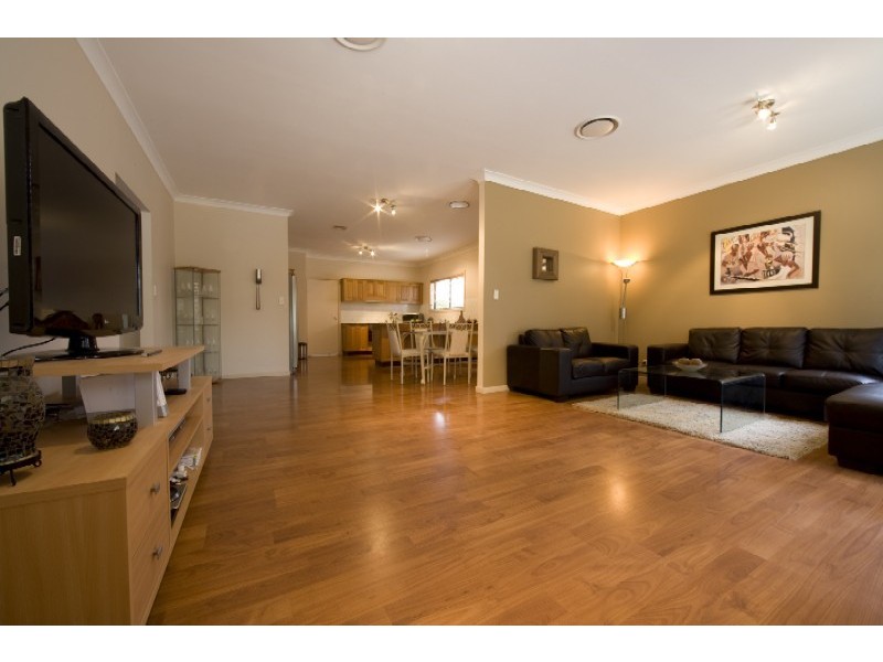 237 Epsom Rd, Chipping Norton NSW 2170