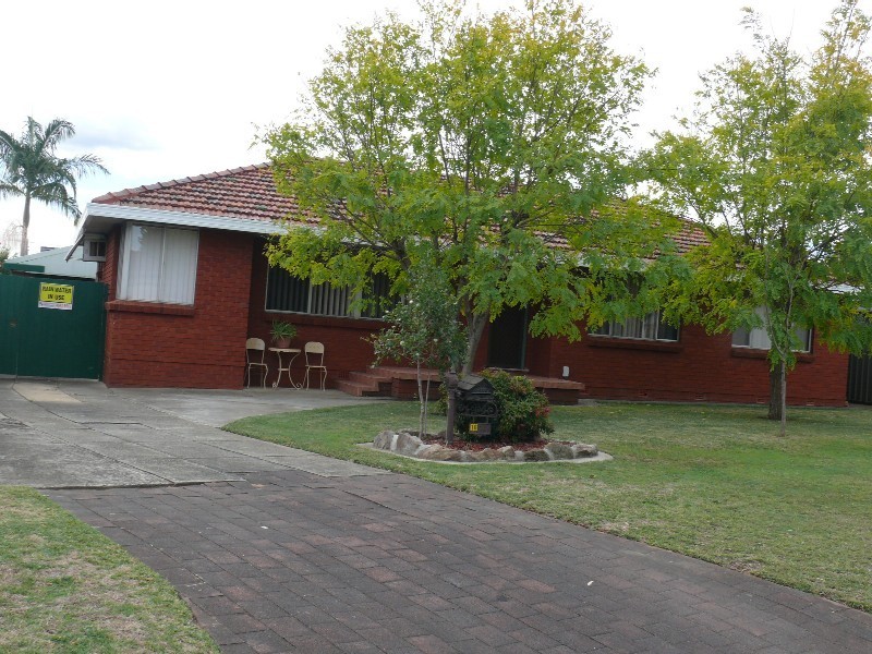 16  Dredge Ave, Moorebank NSW 2170