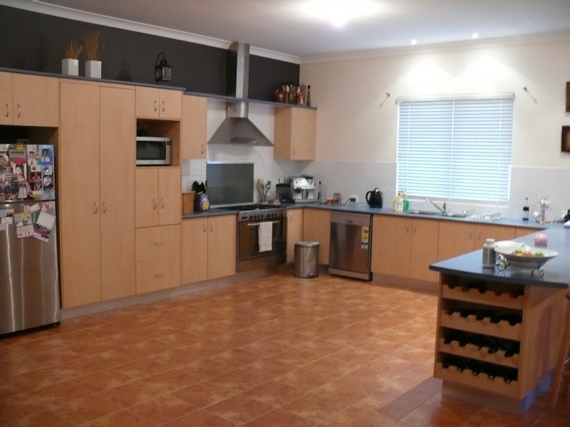 198 Cecil Rd, Cecil Park NSW 2178