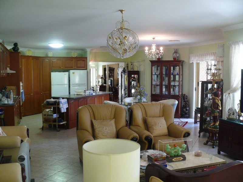 18 Epsom Rd, Chipping Norton NSW 2170