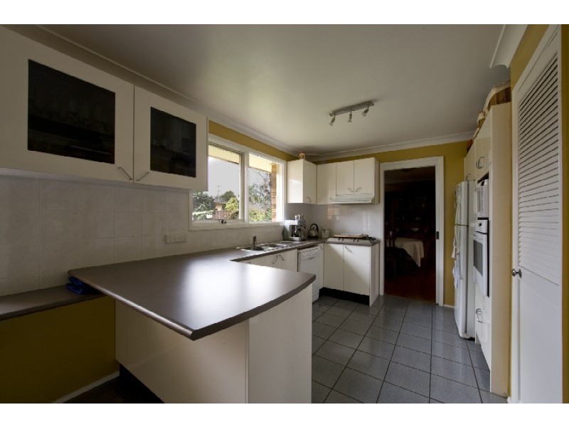 2 Elouera Cres, Moorebank NSW 2170