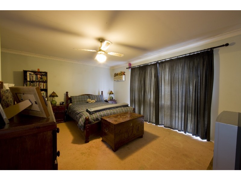 2 Elouera Cres, Moorebank NSW 2170