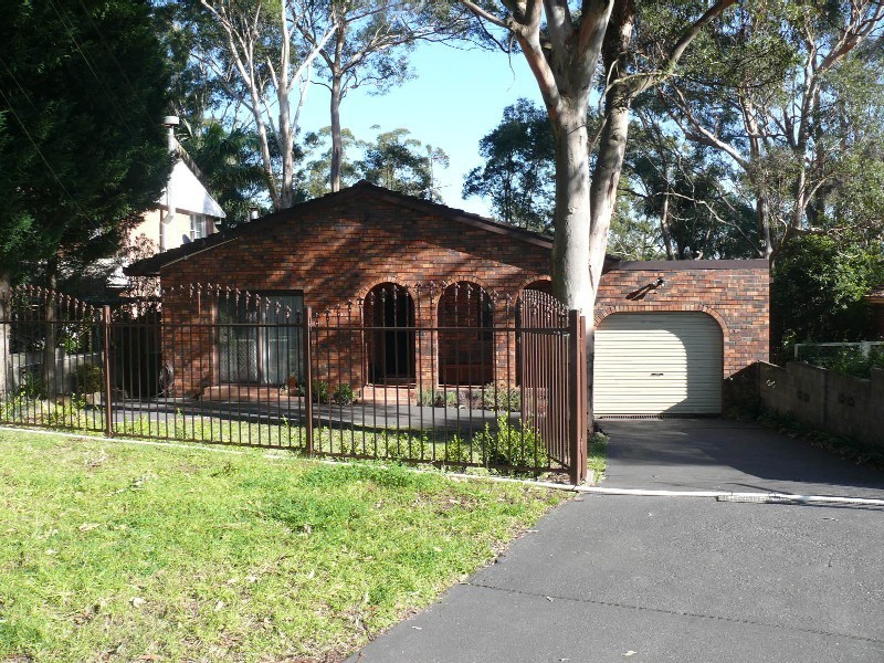 65 St Georges Cres, Sandy Point NSW 2172