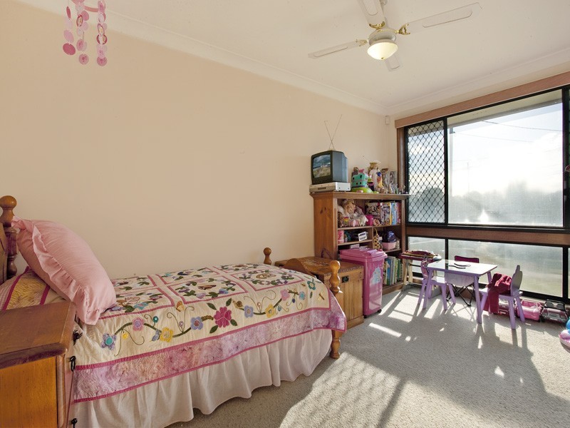 74 Clyde Ave, Moorebank NSW 2170