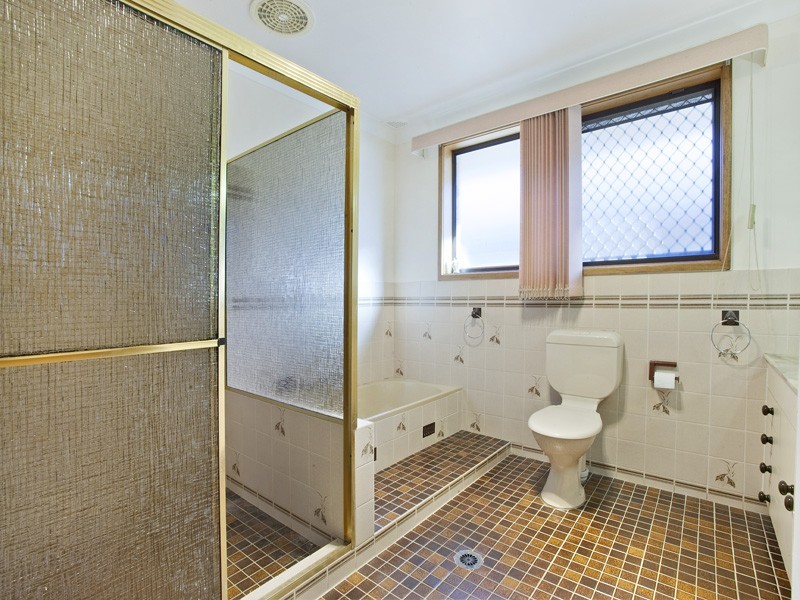 74 Clyde Ave, Moorebank NSW 2170