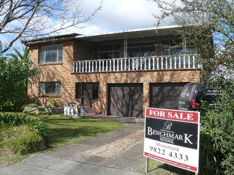 292 Newbridge Rd, Moorebank NSW 2170