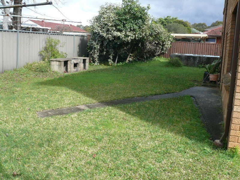 292 Newbridge Rd, Moorebank NSW 2170