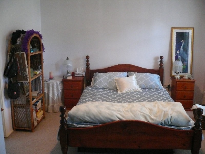 55 Renton Ave, Moorebank NSW 2170