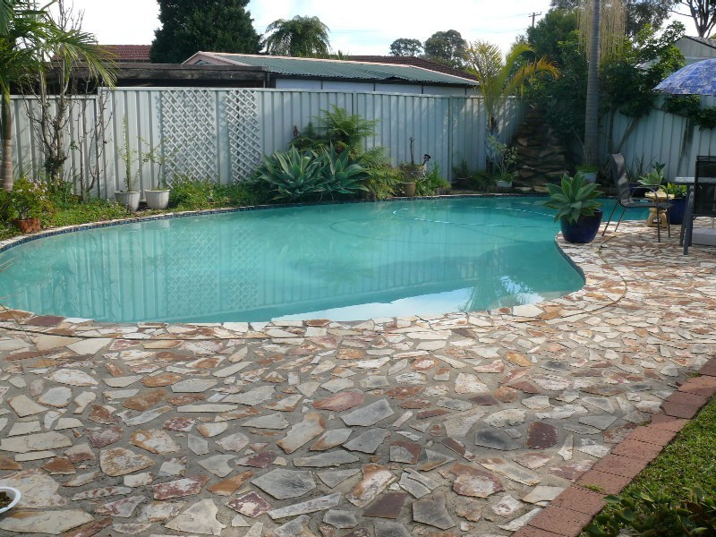 55 Renton Ave, Moorebank NSW 2170