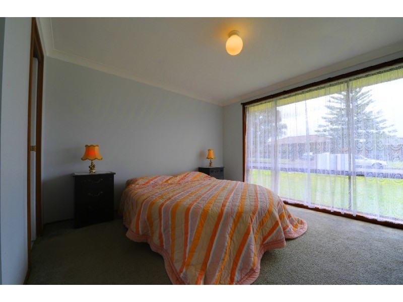 36 Aylesbury Cr, Chipping Norton NSW 2170